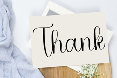 Simple Stylish Product Image 2