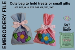 ITH Simple Flower Treat Bag or Small Gift Bag Product Image 1