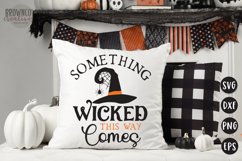 Something Wicked Halloween Round Sign SVG/Cut File Product Image 1