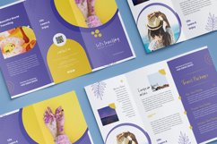 Travel Online Tri-Fold Brochure Product Image 2