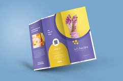 Travel Online Tri-Fold Brochure Product Image 3