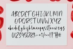 Web Font Stunning Valentine - A Valentine Font Product Image 4