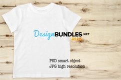 T-shirt mock up white empty blank plain shirt