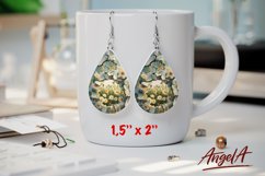 3d Flower sublimation teardrop earrings, white chamomile Product Image 1