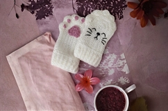 Cat Paw Fingerless Gloves Crochet Pattern Product Image 2