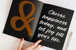 Winds Rolling - Bold Calligraphy Script Font Product Image 4