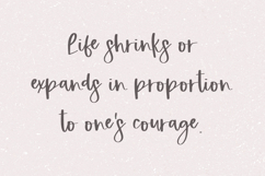 Winesborough Script Product Image 9