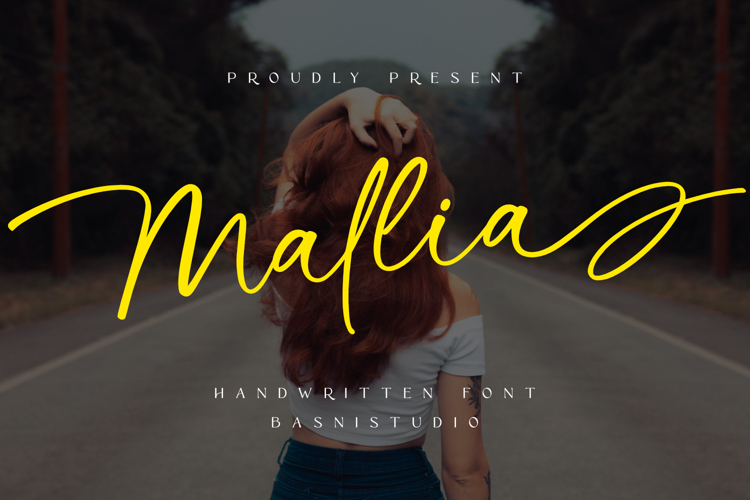 Mallia Handwritten Font