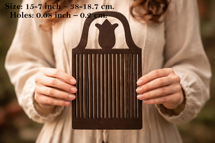 Rigid heddle loom with horse engraving digital file table