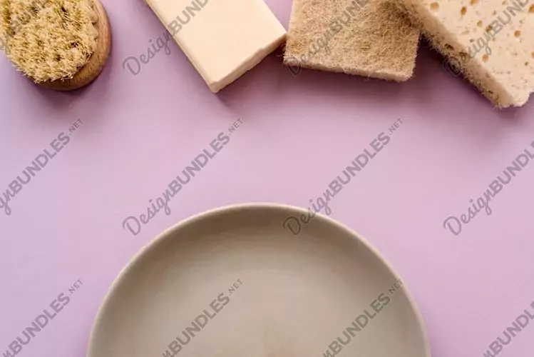 Plate with natural detergents. Save the planet