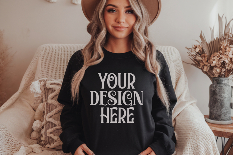 Sweatsuit Mockup Image 18