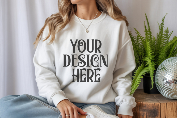 Sweatsuit Mockup Image 21