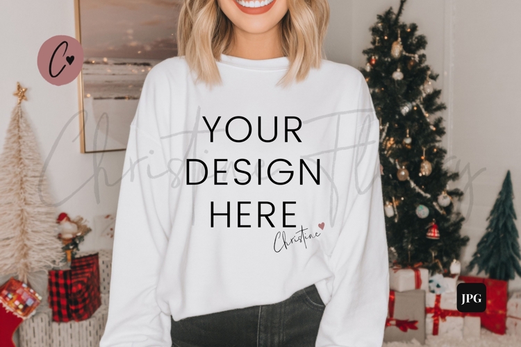 Sweatsuit Mockup Image 10