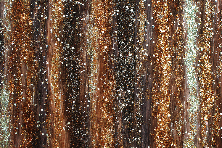 Shiny, metallic curtains with glittering sequins