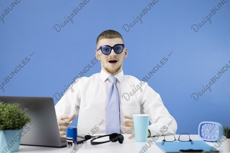 Listen Clipart Image 15