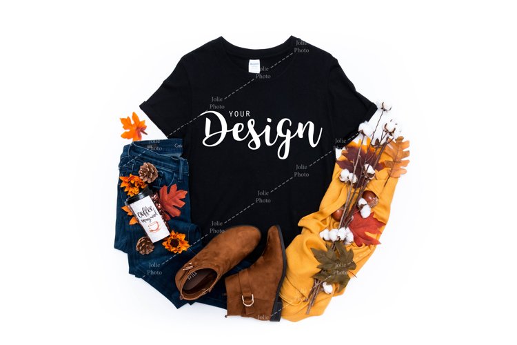 Gildan Mockup 64000 Softstyle Black T-shirt Fall