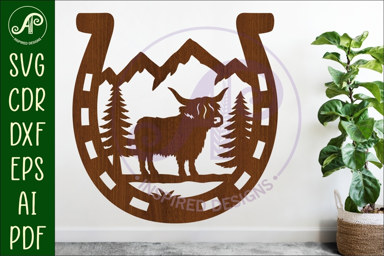 Horse Shoe highland cow wall sign