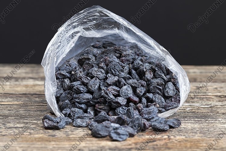 dried large raisins
