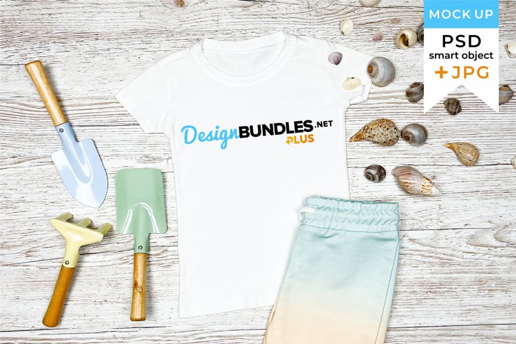 Beach kids t-shirt mockup | Beach Svg mockup kids