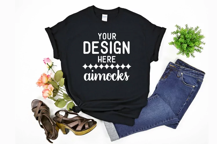 Black Gildan T-shirt Mockup | Casual, Bridal, Fashion, Chic