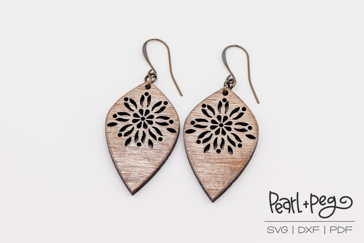 Victorian Spade Laser Engraved Earring Download example image 1
