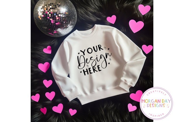 Sweatsuit Mockup Image 3