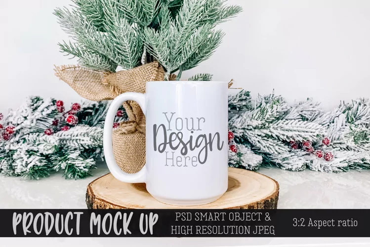 MOCKUP | Cozy Christmas mug with Garland | PSD & JPG