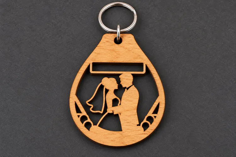 Teardrop Wedding Couple Floral Archway Keychain Laser Cut