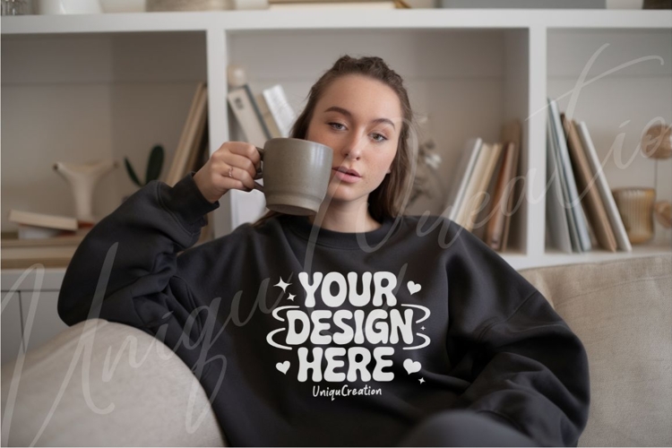 Sweatsuit Mockup Image 4