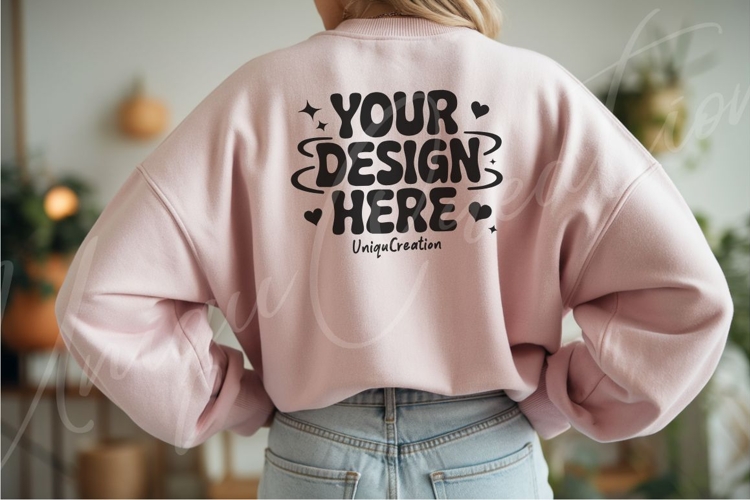 Sweatsuit Mockup Image 20