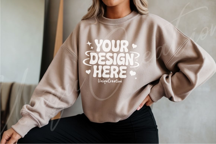 Sweatsuit Mockup Image 13