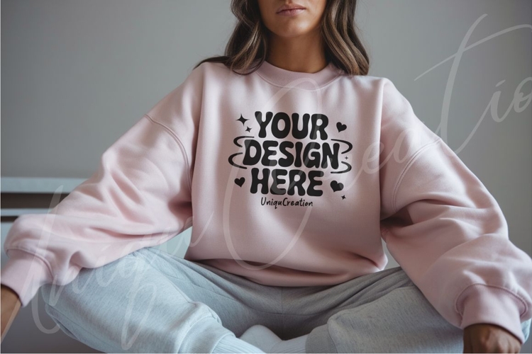 Sweatsuit Mockup Image 19