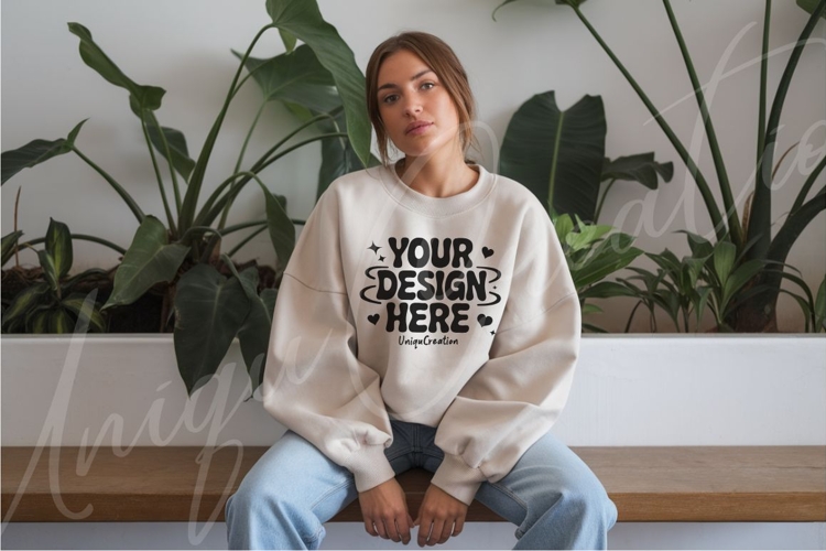Sweatsuit Mockup Image 18