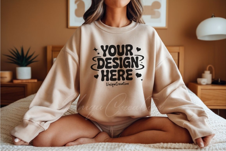 Sweatsuit Mockup Image 15