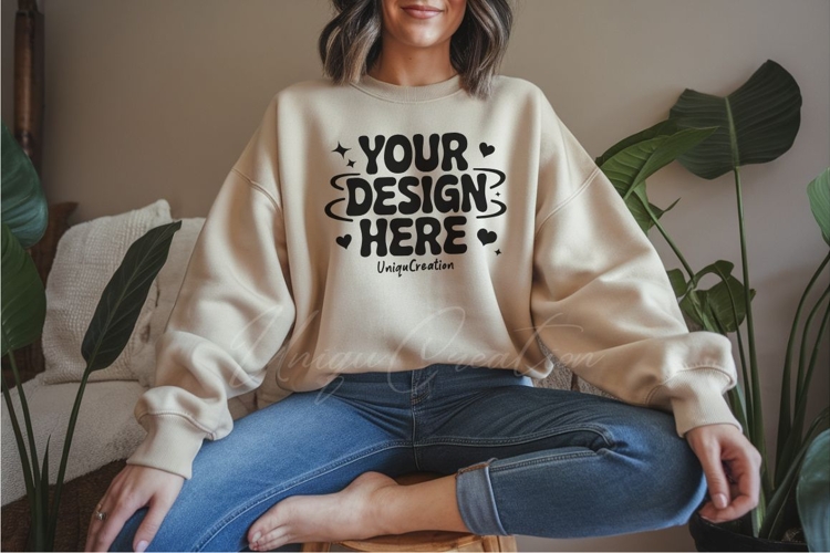 Sweatsuit Mockup Image 14