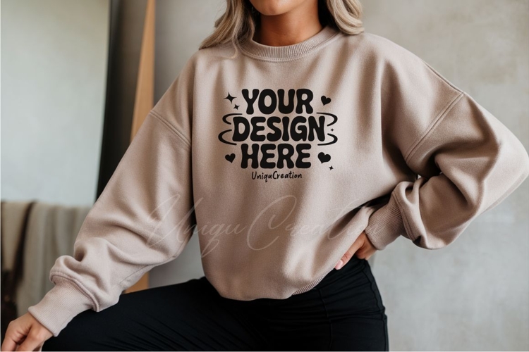 Sweatsuit Mockup Image 6