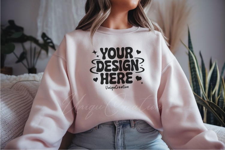 Sweatsuit Mockup Image 23