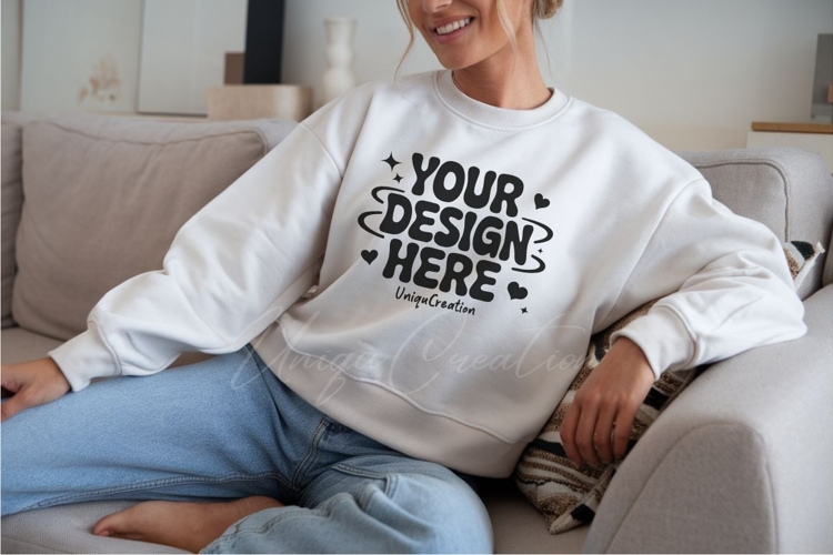 Sweatsuit Mockup Image 21