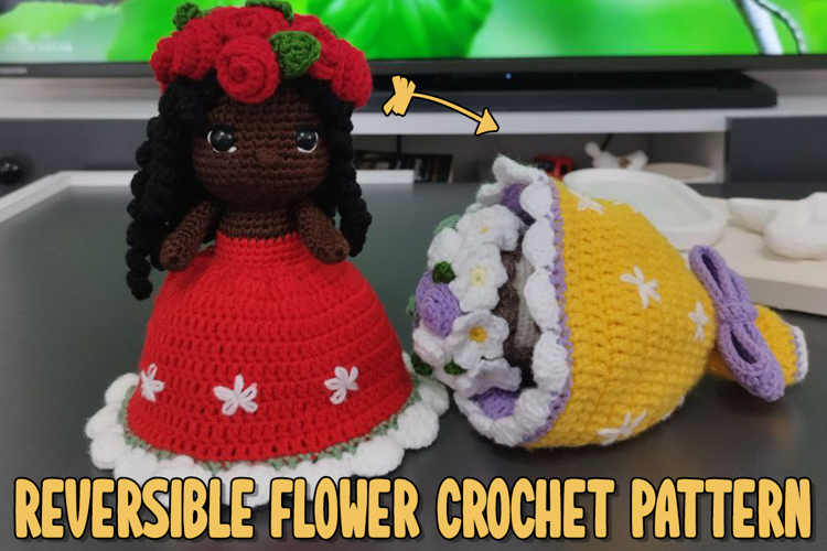 Reversible flower bouquet doll