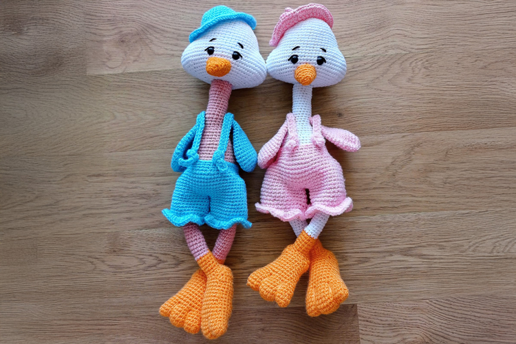 Country Goose Crochet Pattern