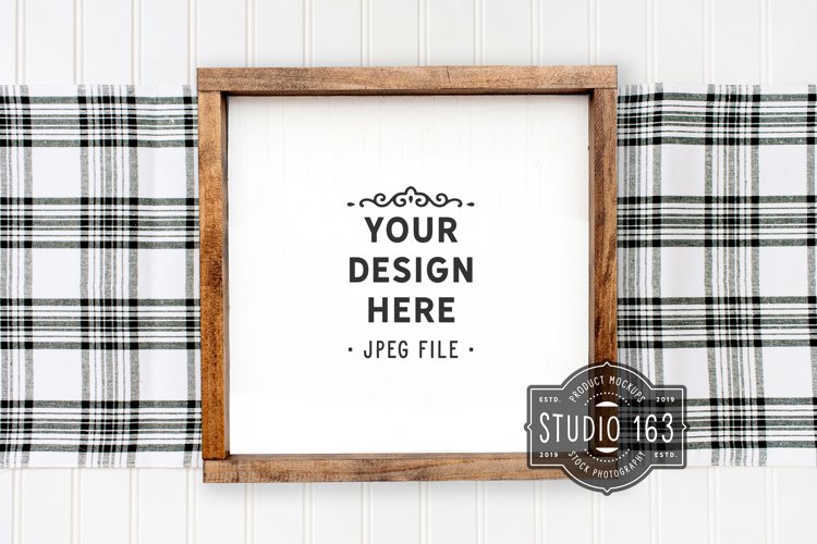 16x16 Sign Mockup | Farmhouse Wood Sign Mockup