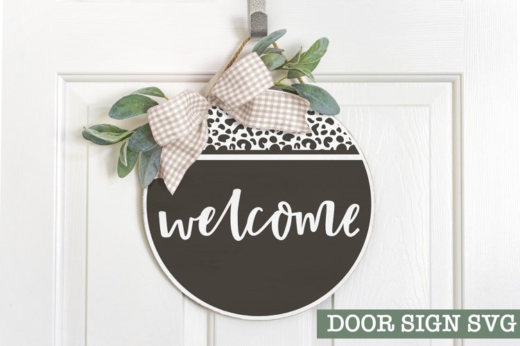 Welcome With Cheetah Print Round Sign - Door Sign SVG example image 1