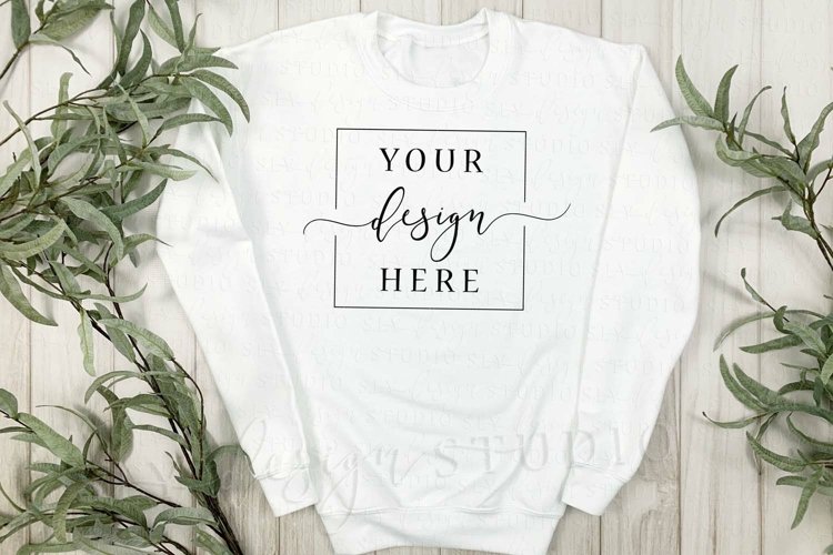 Sweatsuit Mockup Image 20